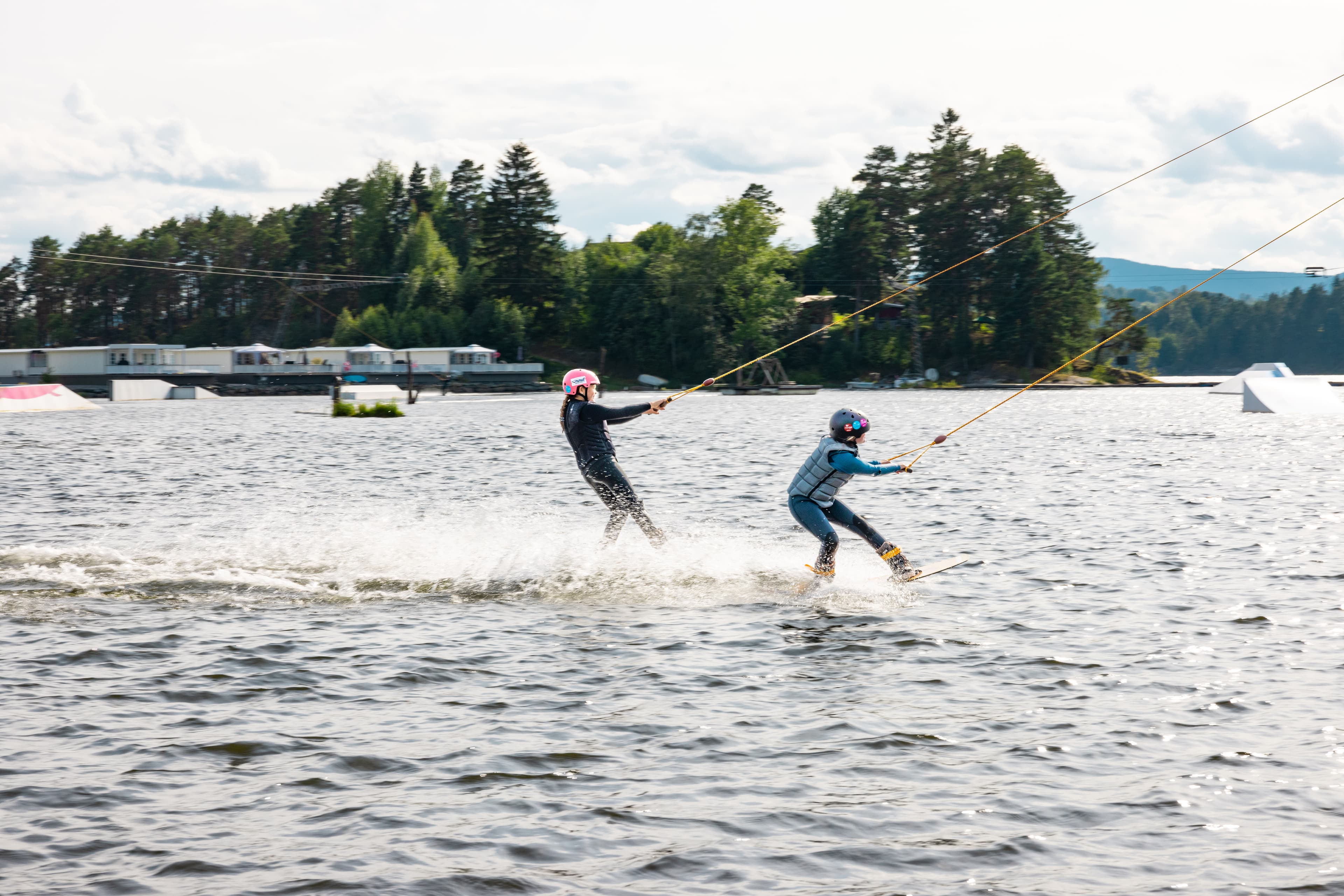 Barn på wakeboard, Norsjø Kabelpark